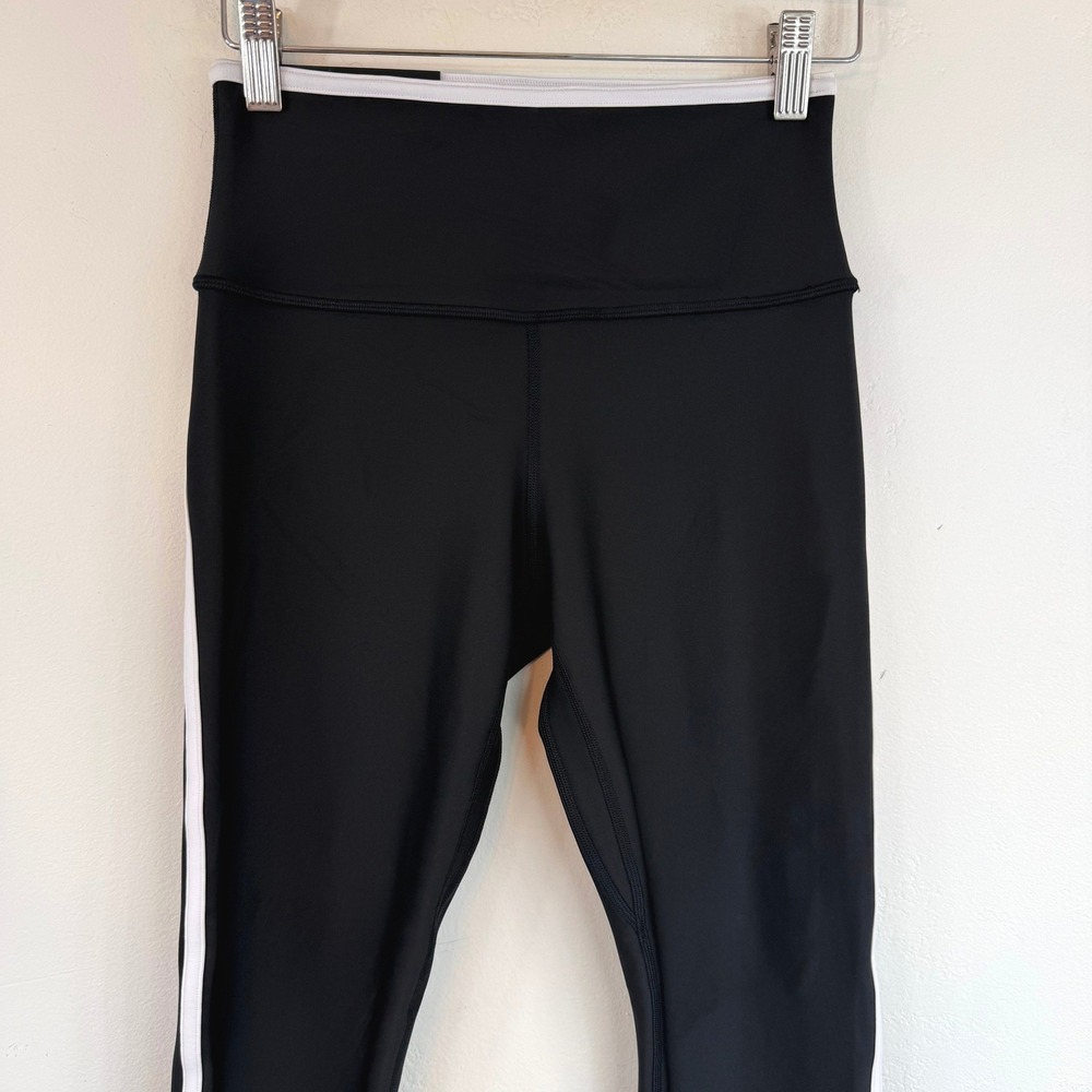 NWT Aritzia Glotone Showup Hi-Rise Leggings Black White Sculpting Athleisure 4 - Picture 3 of 12